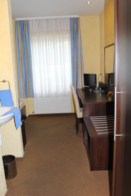 דיסלדורף Hotel Rosenhof מראה חיצוני תמונה