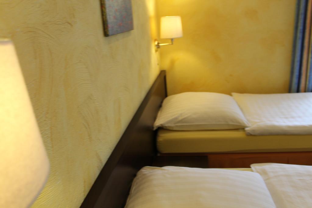 דיסלדורף Hotel Rosenhof מראה חיצוני תמונה